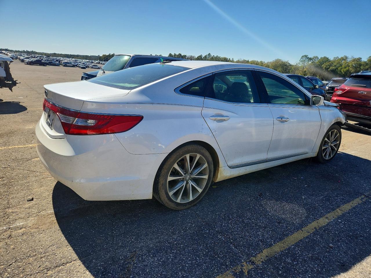 2017 HYUNDAI AZERA photo 3