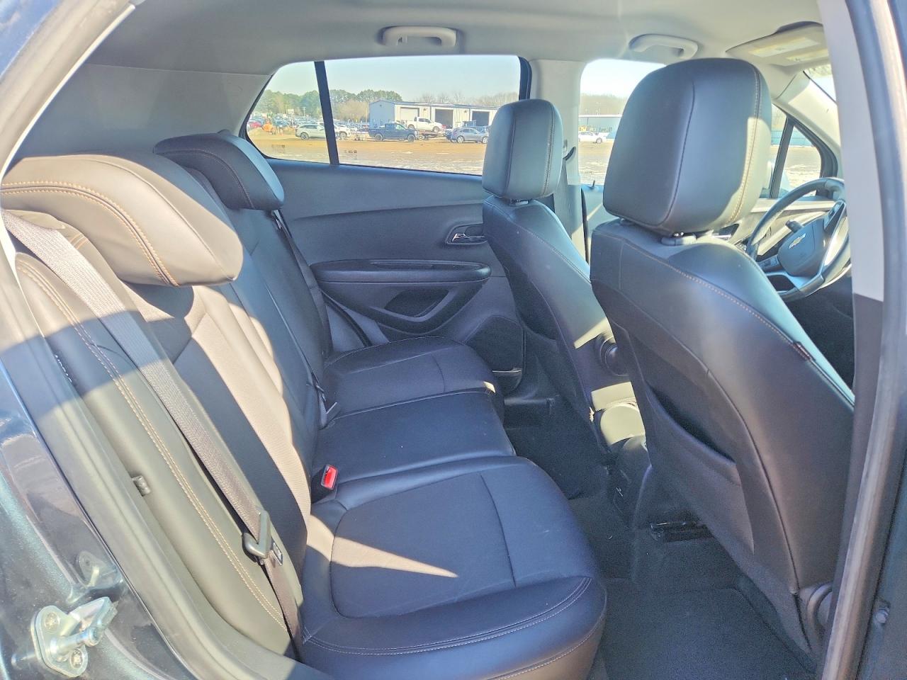 2022 CHEVROLET TRAX 1LT photo 11