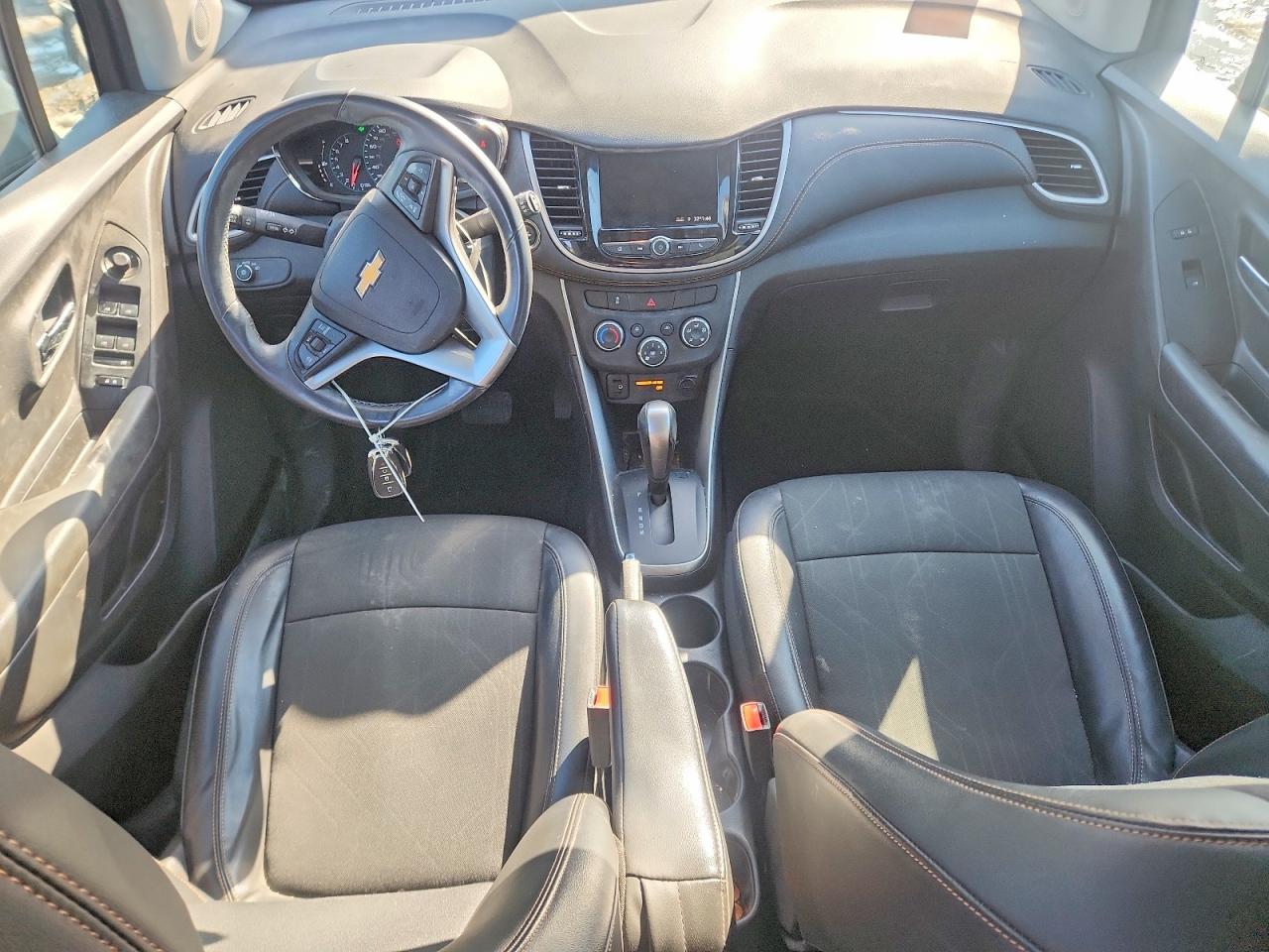 2022 CHEVROLET TRAX 1LT photo 8