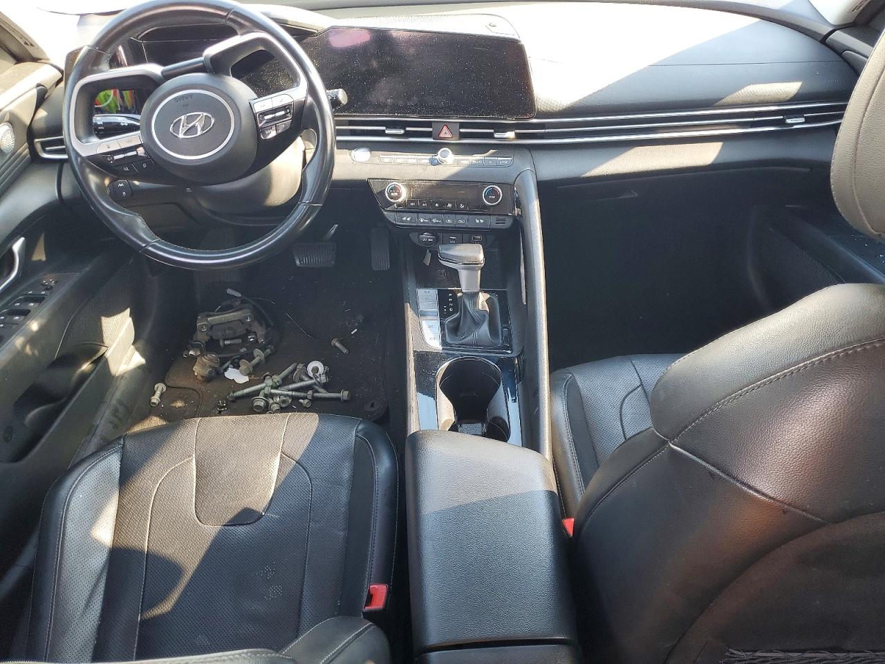 2021 HYUNDAI ELANTRA photo 8