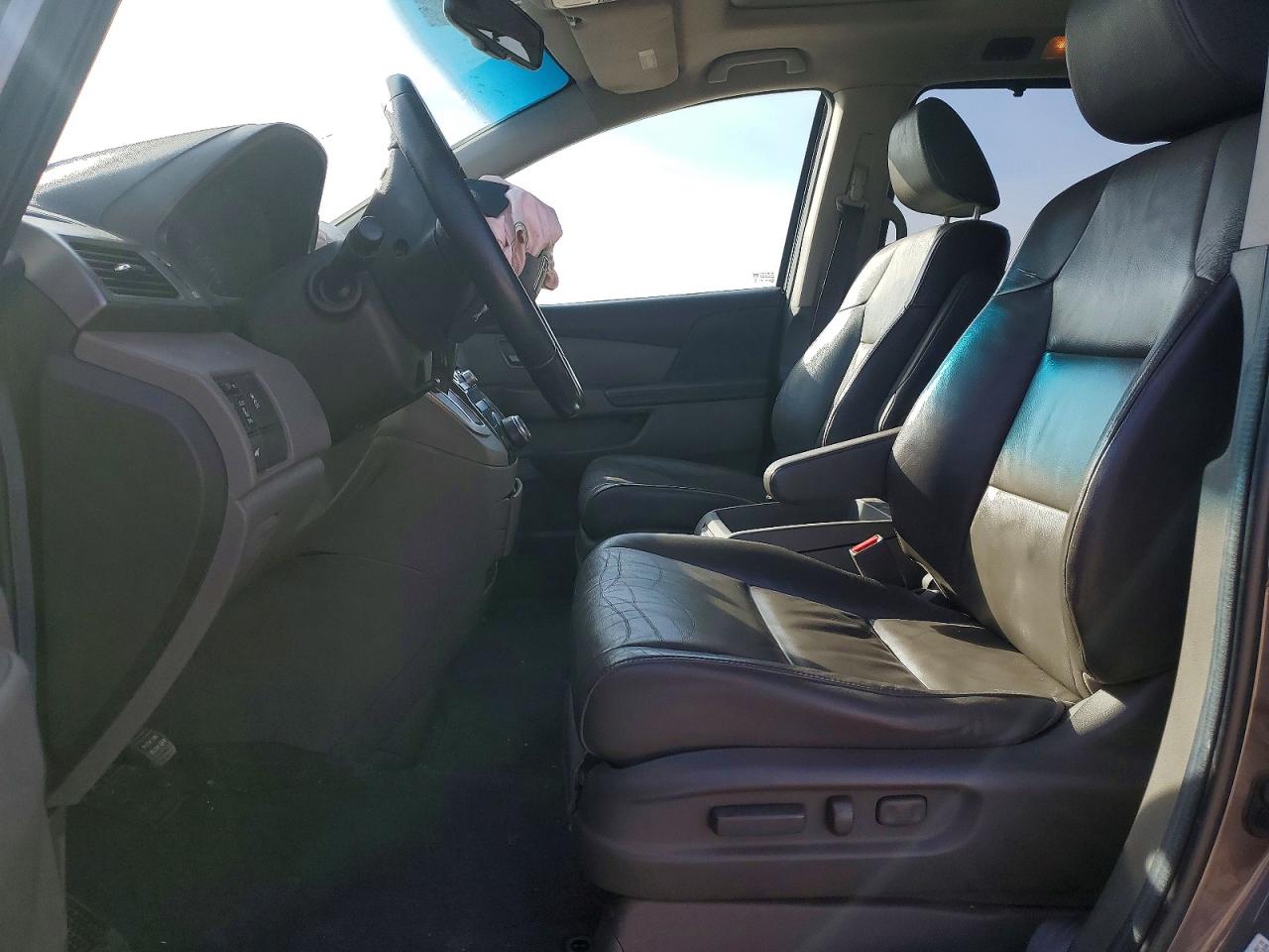2012 HONDA ODYSSEY photo 13