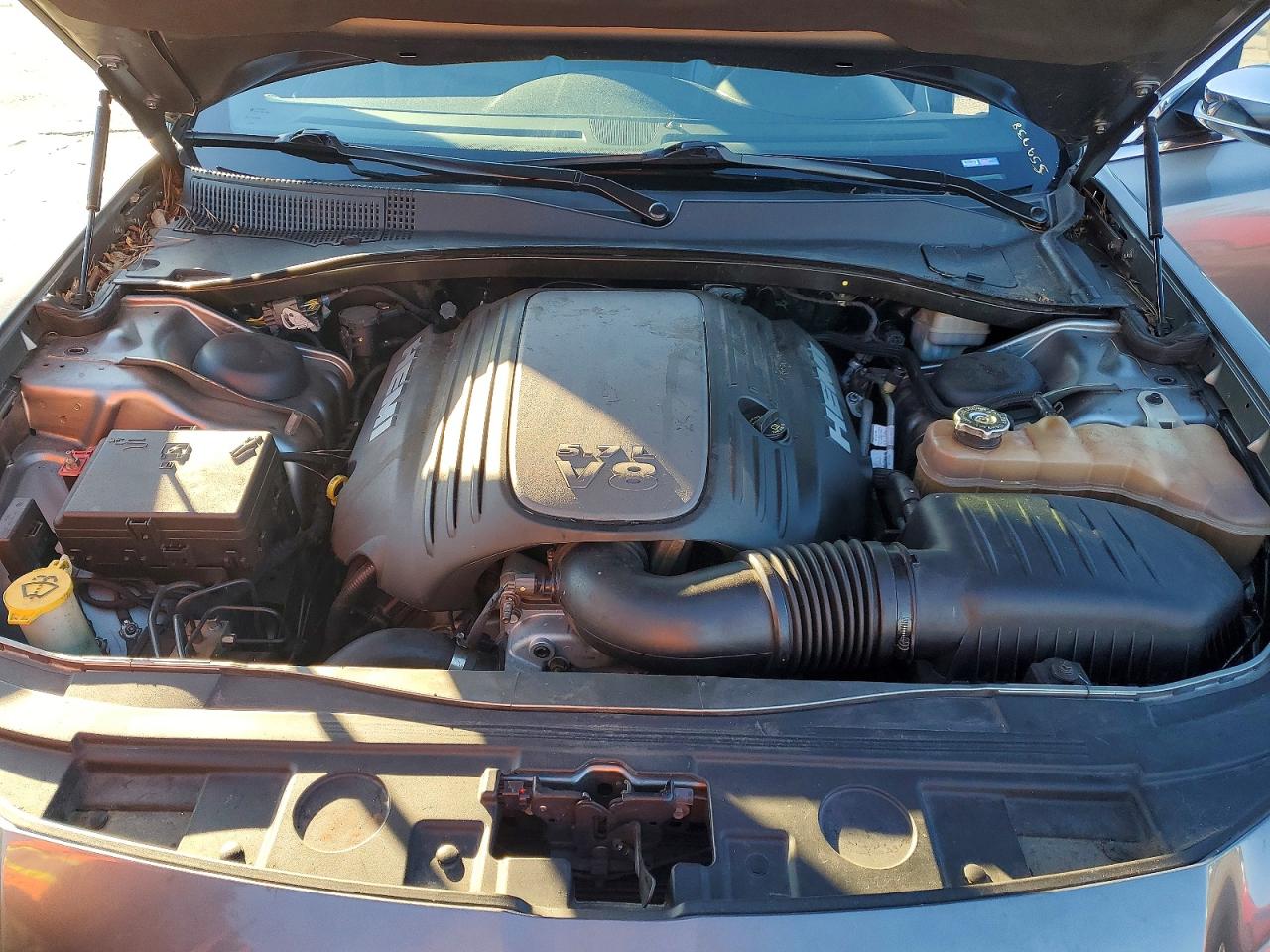 2011 CHRYSLER 300C photo 11