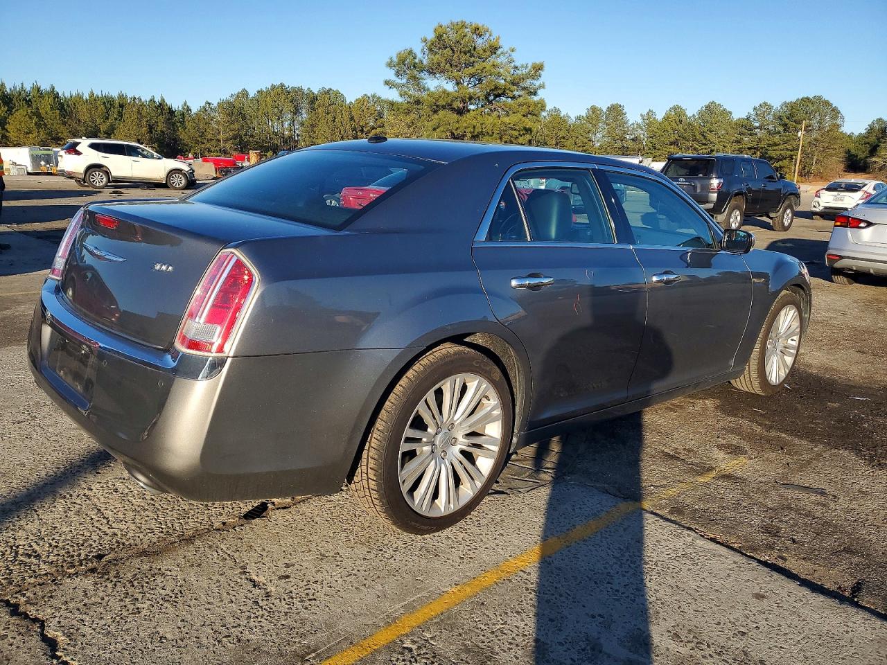 2011 CHRYSLER 300C photo 3