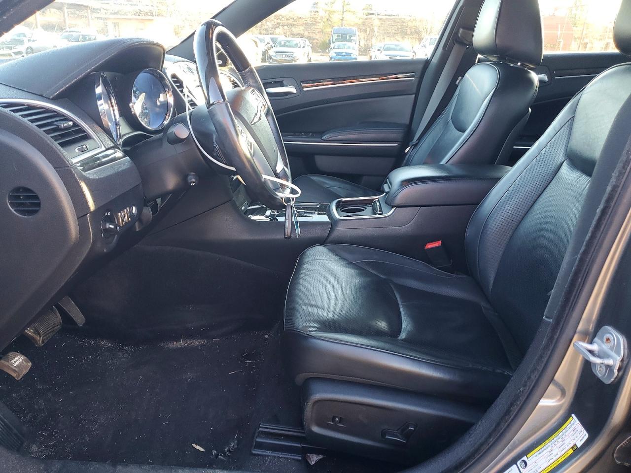 2011 CHRYSLER 300C photo 7