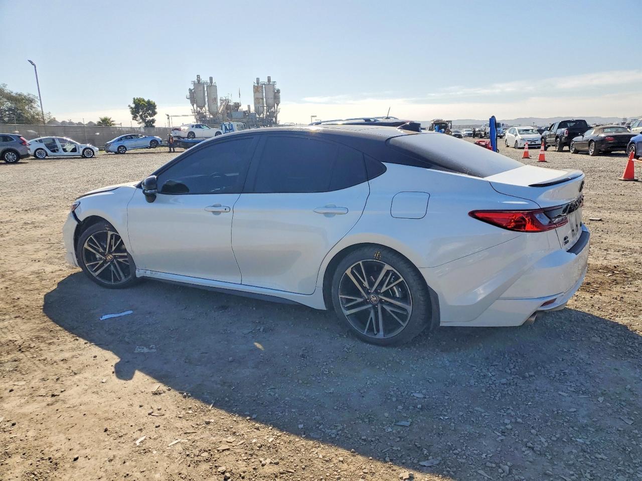 2025 TOYOTA CAMRY XSE photo 2