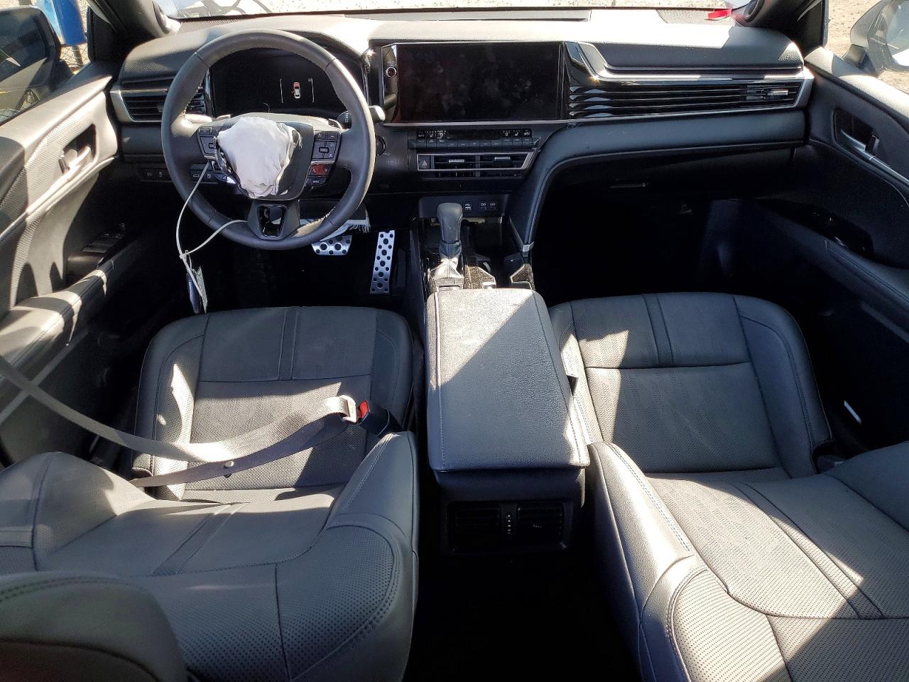 2025 TOYOTA CAMRY XSE photo 8