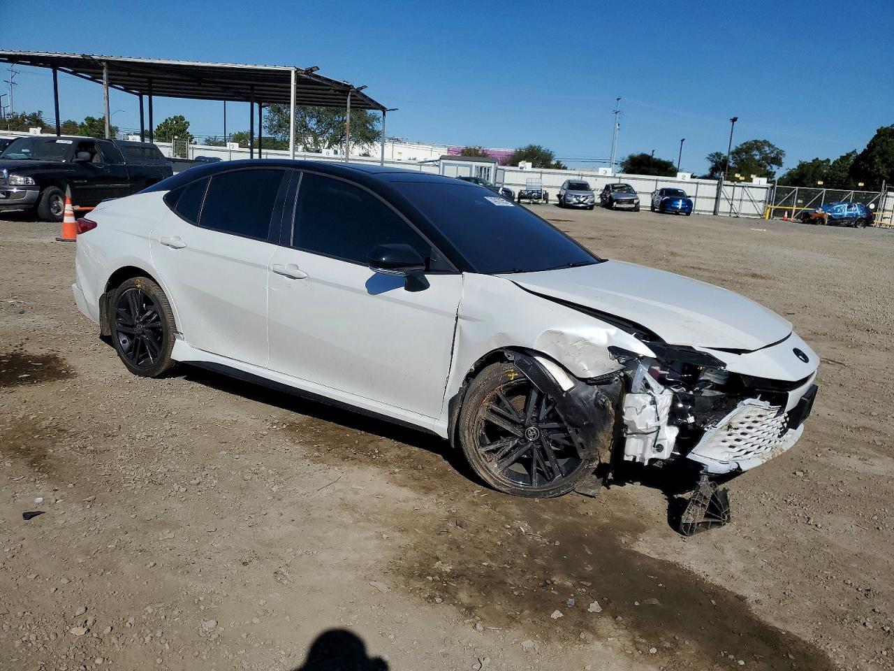2025 TOYOTA CAMRY XSE photo 4