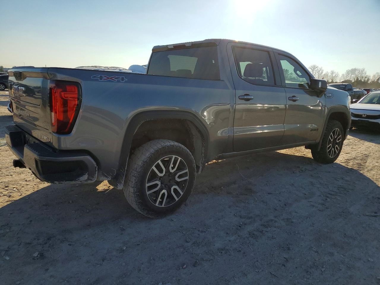 2021 GMC SIERRA K1500 AT4 photo 5