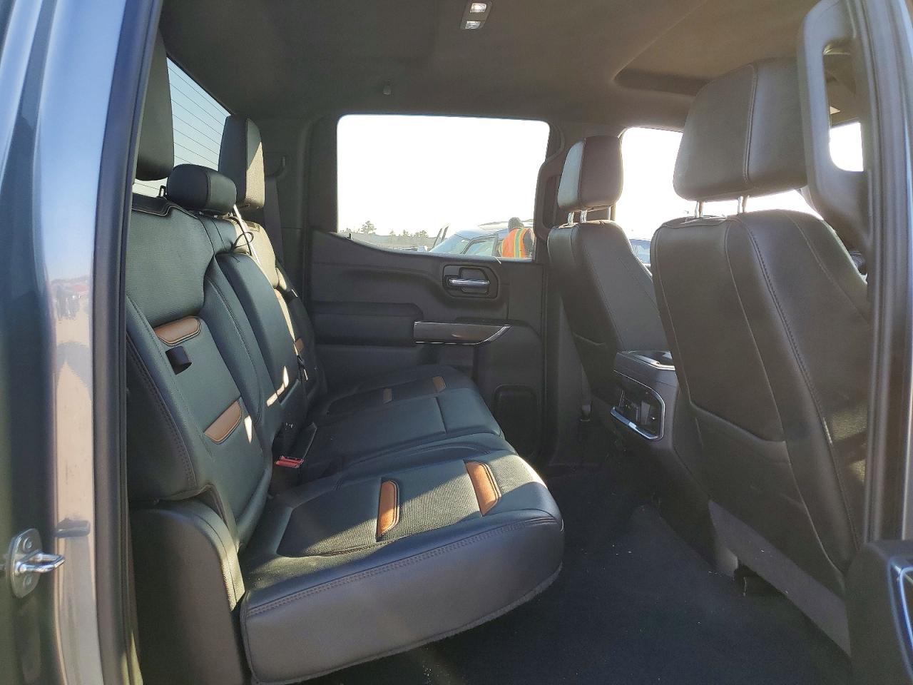 2021 GMC SIERRA K1500 AT4 photo 19