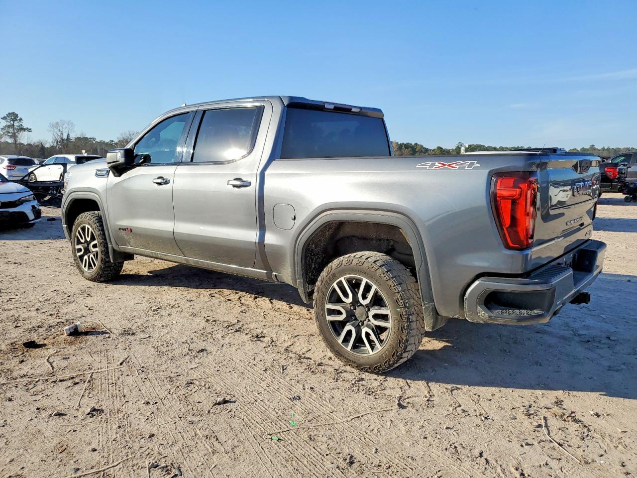 2021 GMC SIERRA K1500 AT4 photo 3