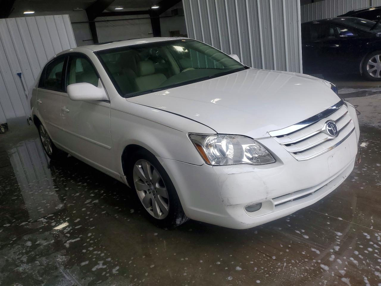 2006 TOYOTA AVALON photo 7