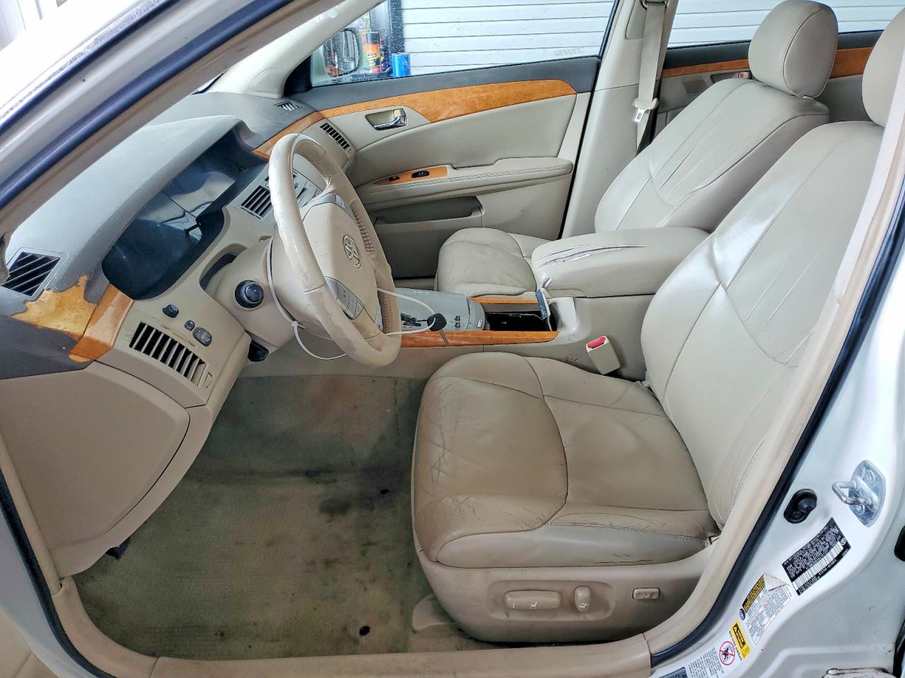 2006 TOYOTA AVALON photo 13