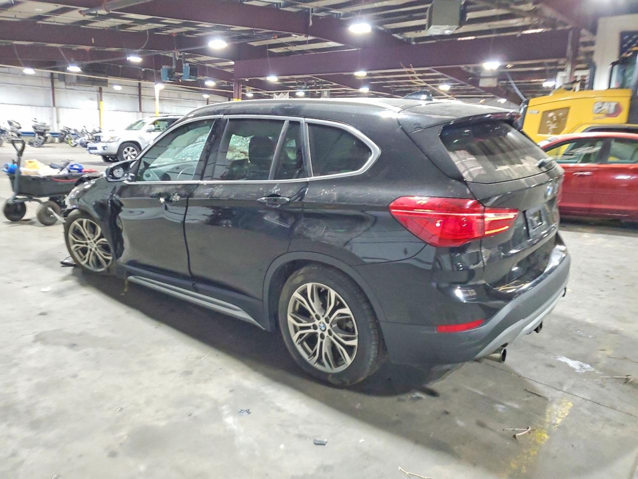 2016 BMW X1 XDRIVE28I photo 2