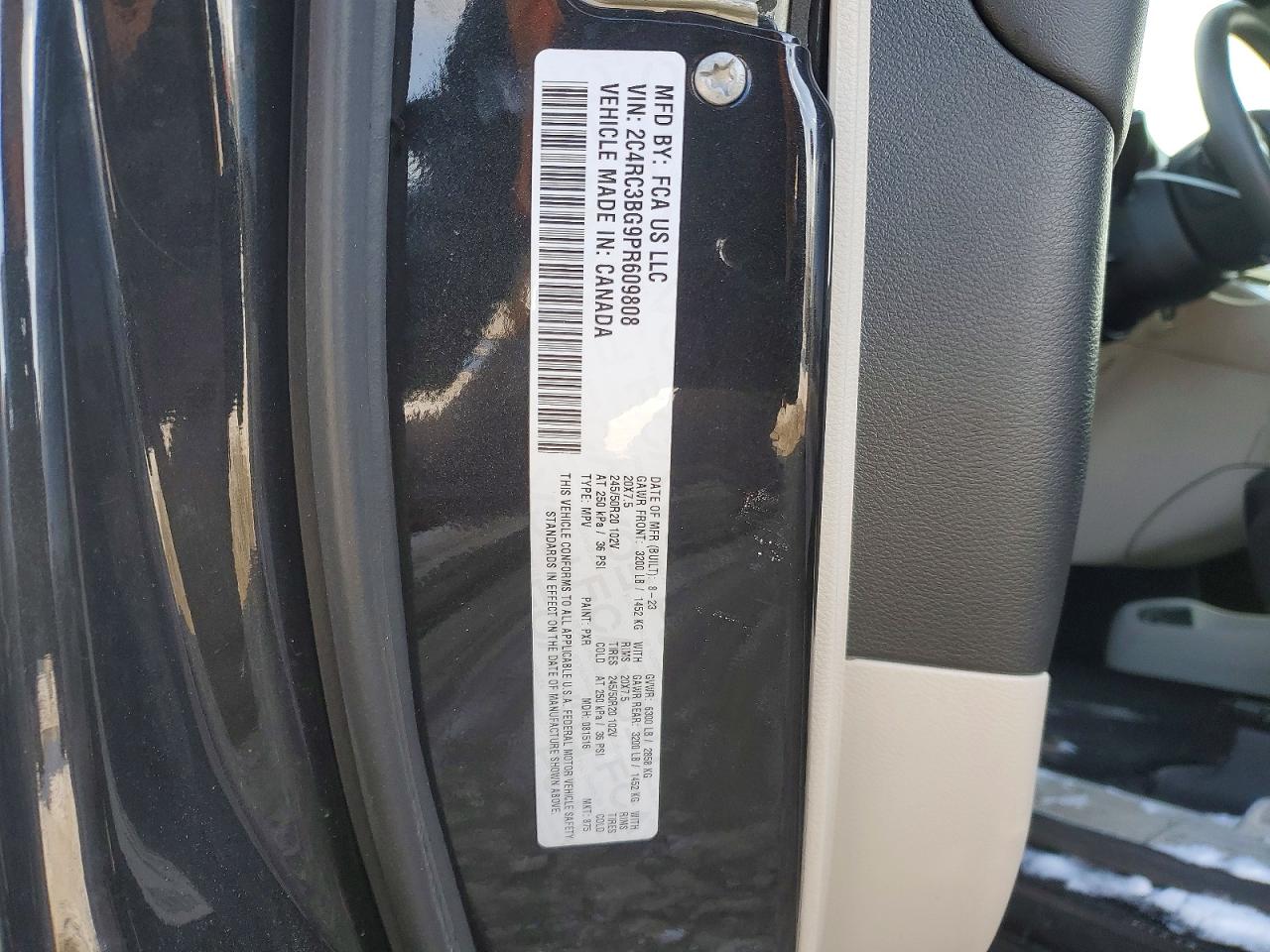2023 CHRYSLER PACIFICA TOURING L photo 25