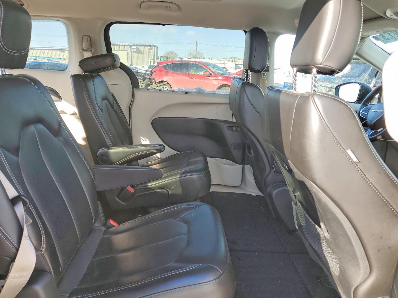 2023 CHRYSLER PACIFICA TOURING L photo 21