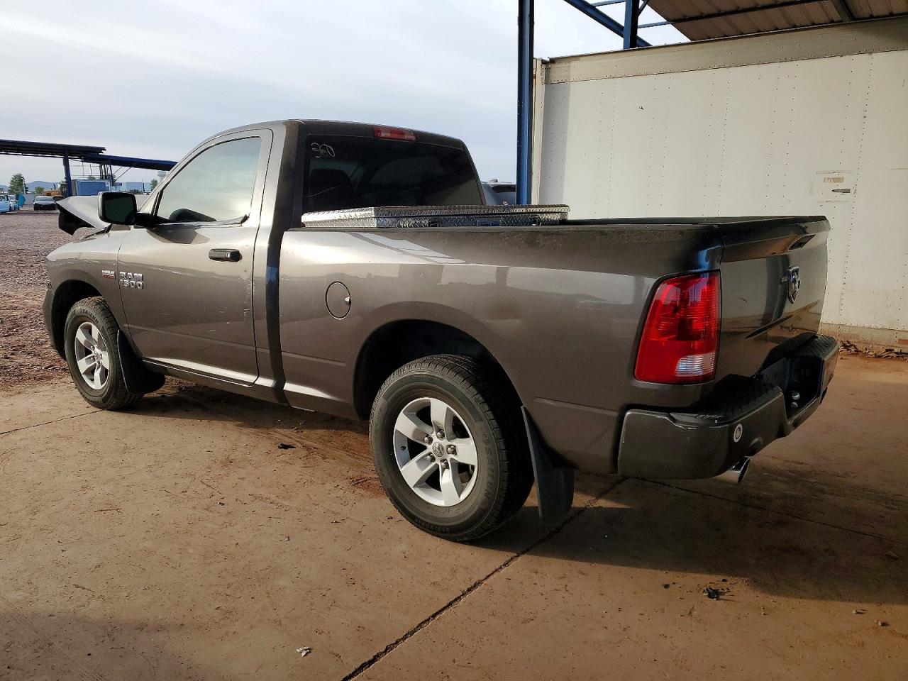 2016 RAM 1500 photo 4