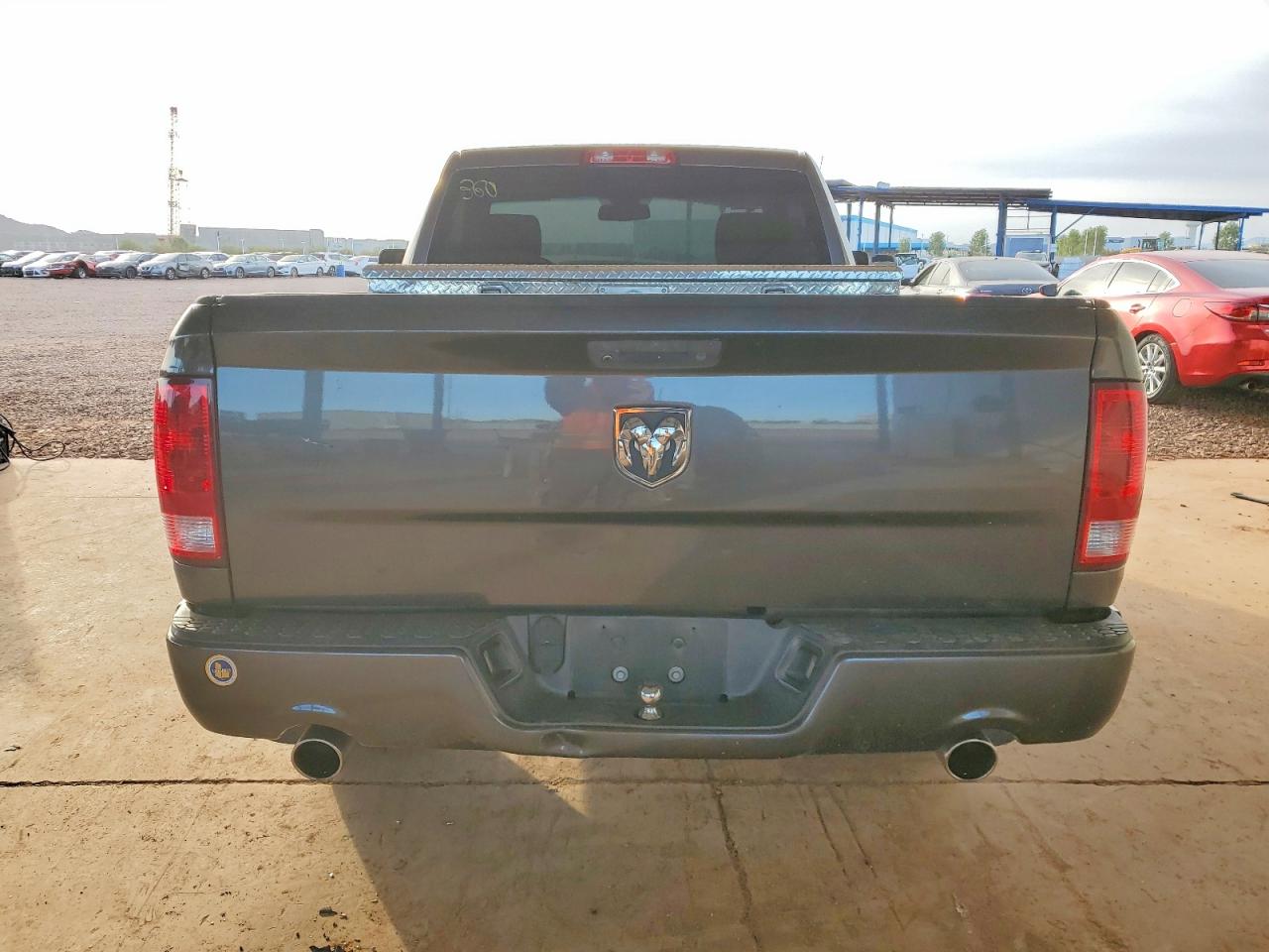 2016 RAM 1500 photo 16