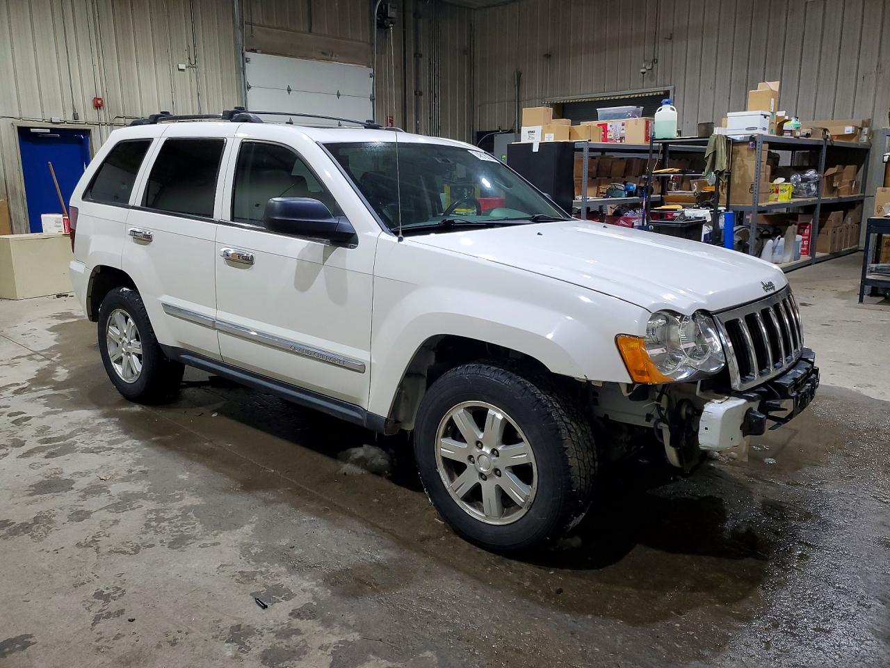 2010 JEEP GRAND CHEROKEE LIMITED photo 4