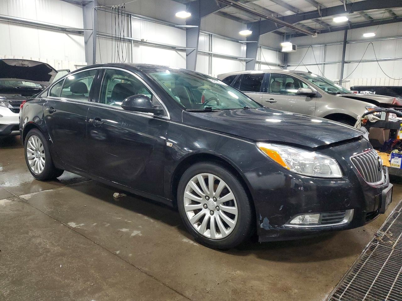 2011 BUICK REGAL CXL photo 4