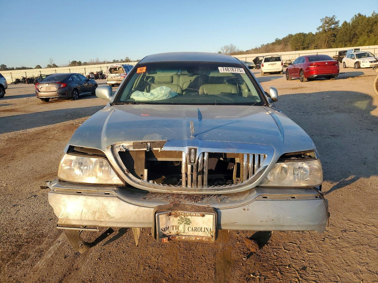 2006 LINCOLN TOWN CAR SIGNATURE photo 13