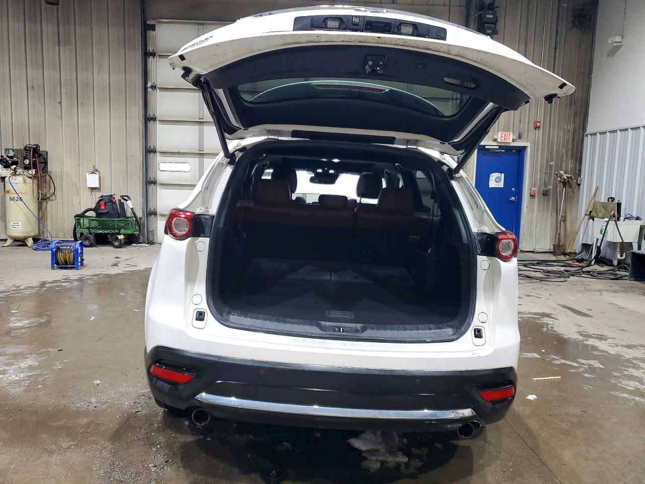 2016 MAZDA CX-9 SIGNATURE photo 16