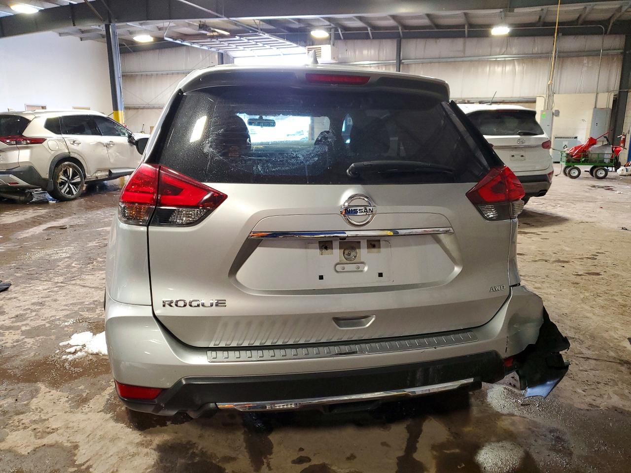 2017 NISSAN ROGUE S photo 6