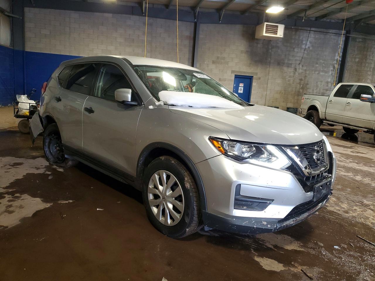2017 NISSAN ROGUE S photo 4
