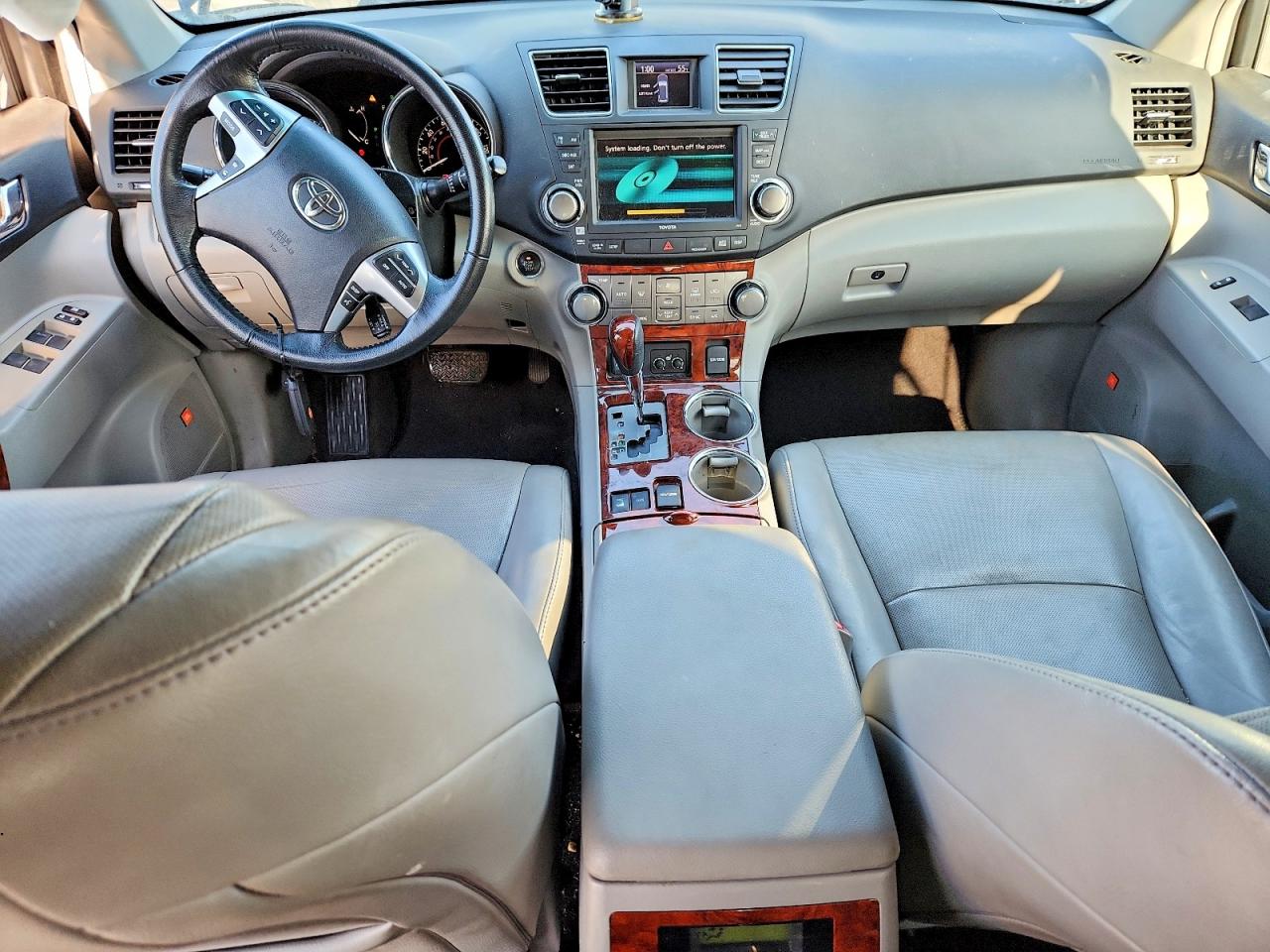 2012 TOYOTA HIGHLANDER LIMITED photo 8