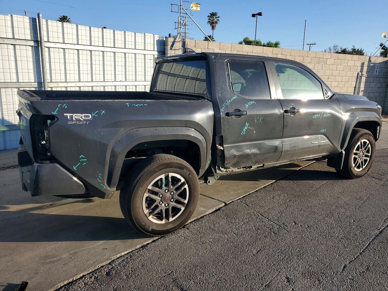 2025 TOYOTA TACOMA TRD SPORT photo 5