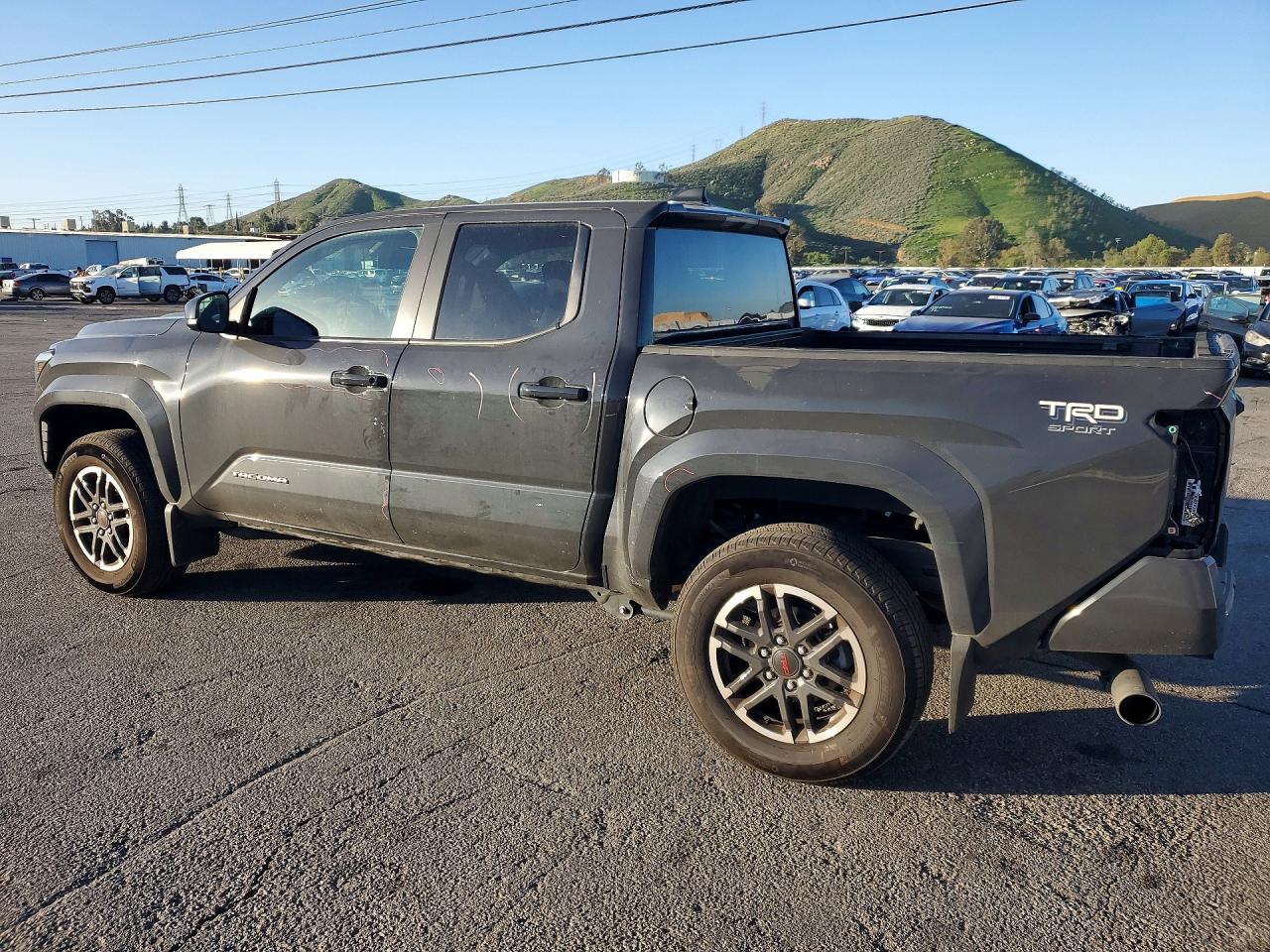 2025 TOYOTA TACOMA TRD SPORT photo 3