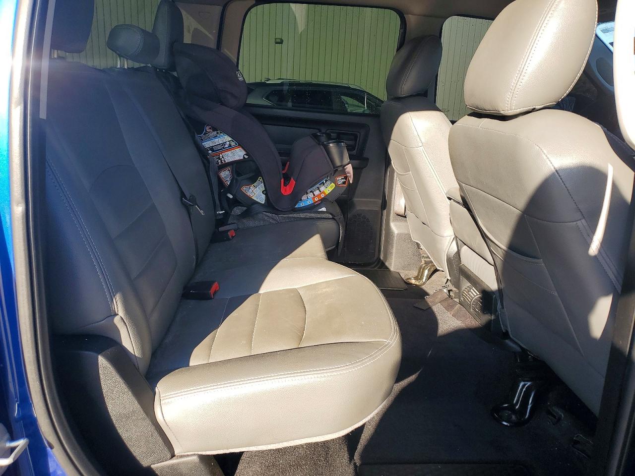 2017 RAM 1500 ST photo 19