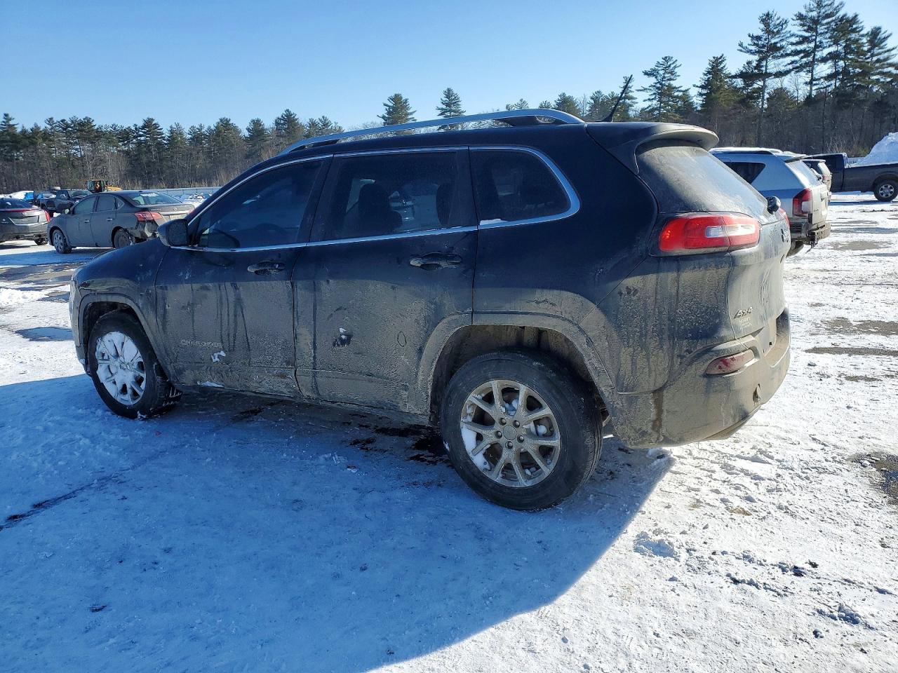 2015 JEEP CHEROKEE LATITUDE photo 2
