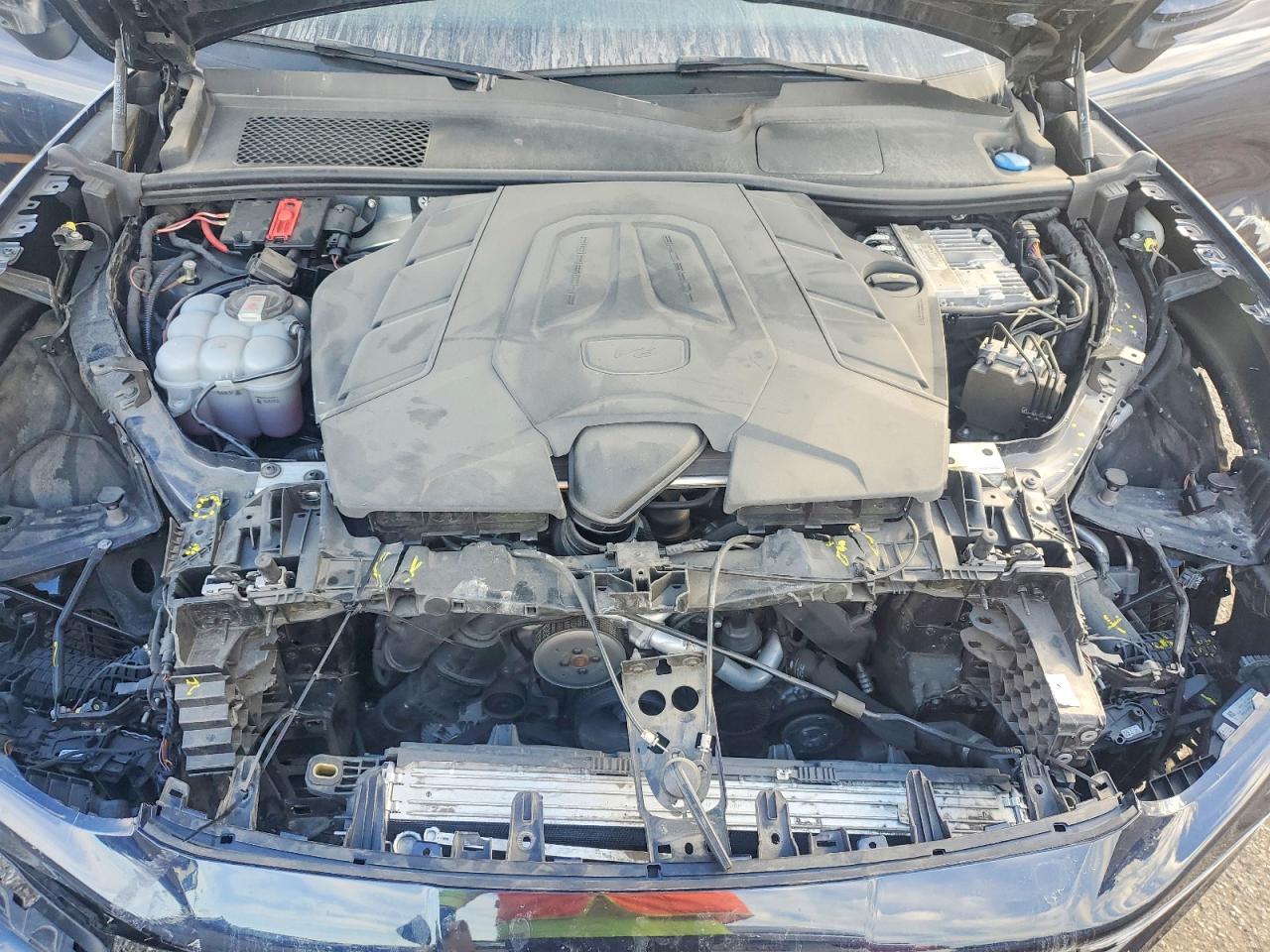 2024 PORSCHE CAYENNE photo 34