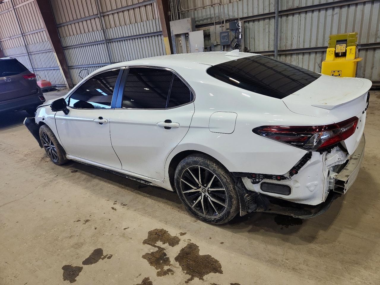 2023 TOYOTA CAMRY SE NIGHT SHADE photo 3