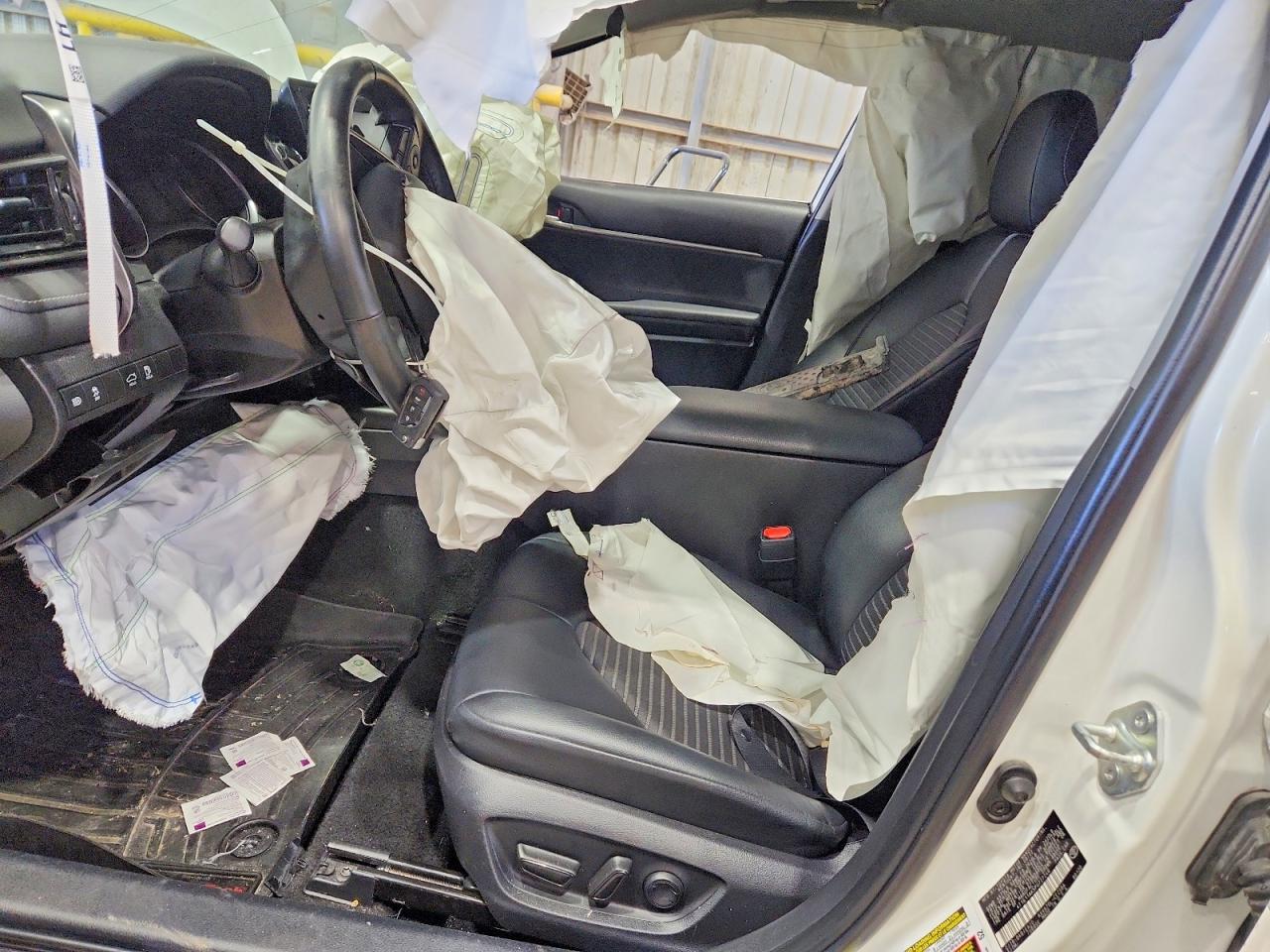 2023 TOYOTA CAMRY SE NIGHT SHADE photo 13