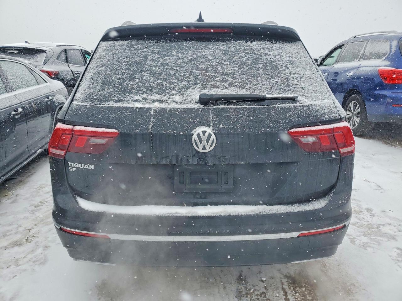 2021 VOLKSWAGEN TIGUAN SE photo 11