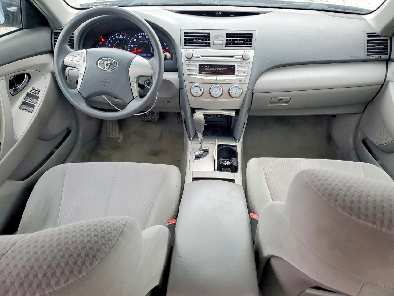 2011 TOYOTA CAMRY photo 15