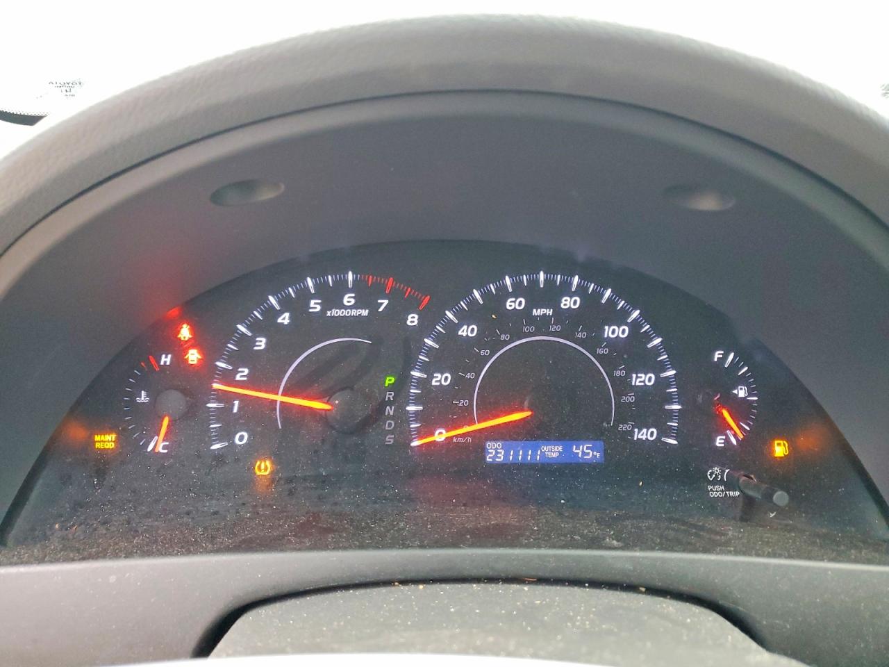 2011 TOYOTA CAMRY photo 17