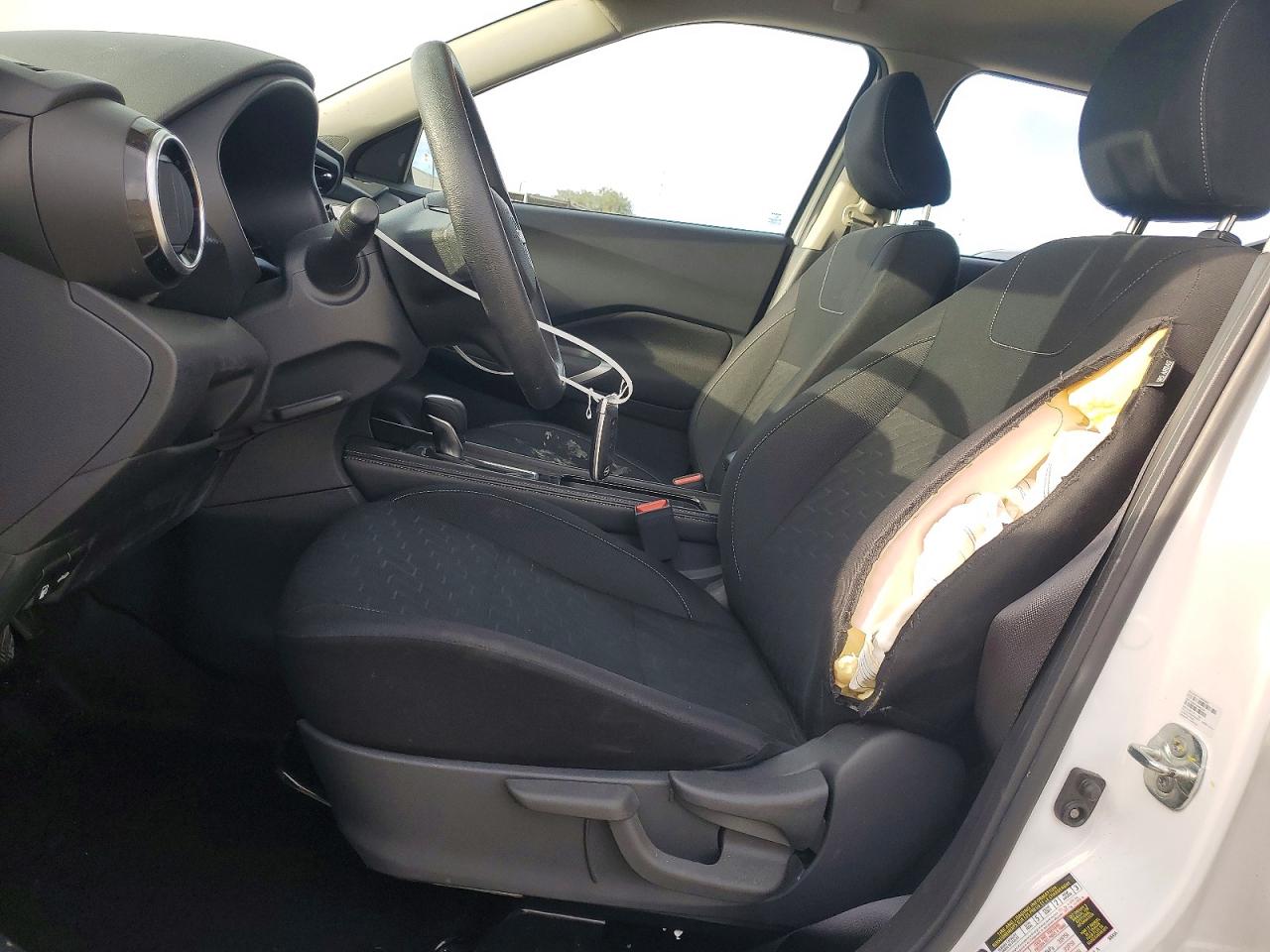 2023 NISSAN KICKS SV photo 7