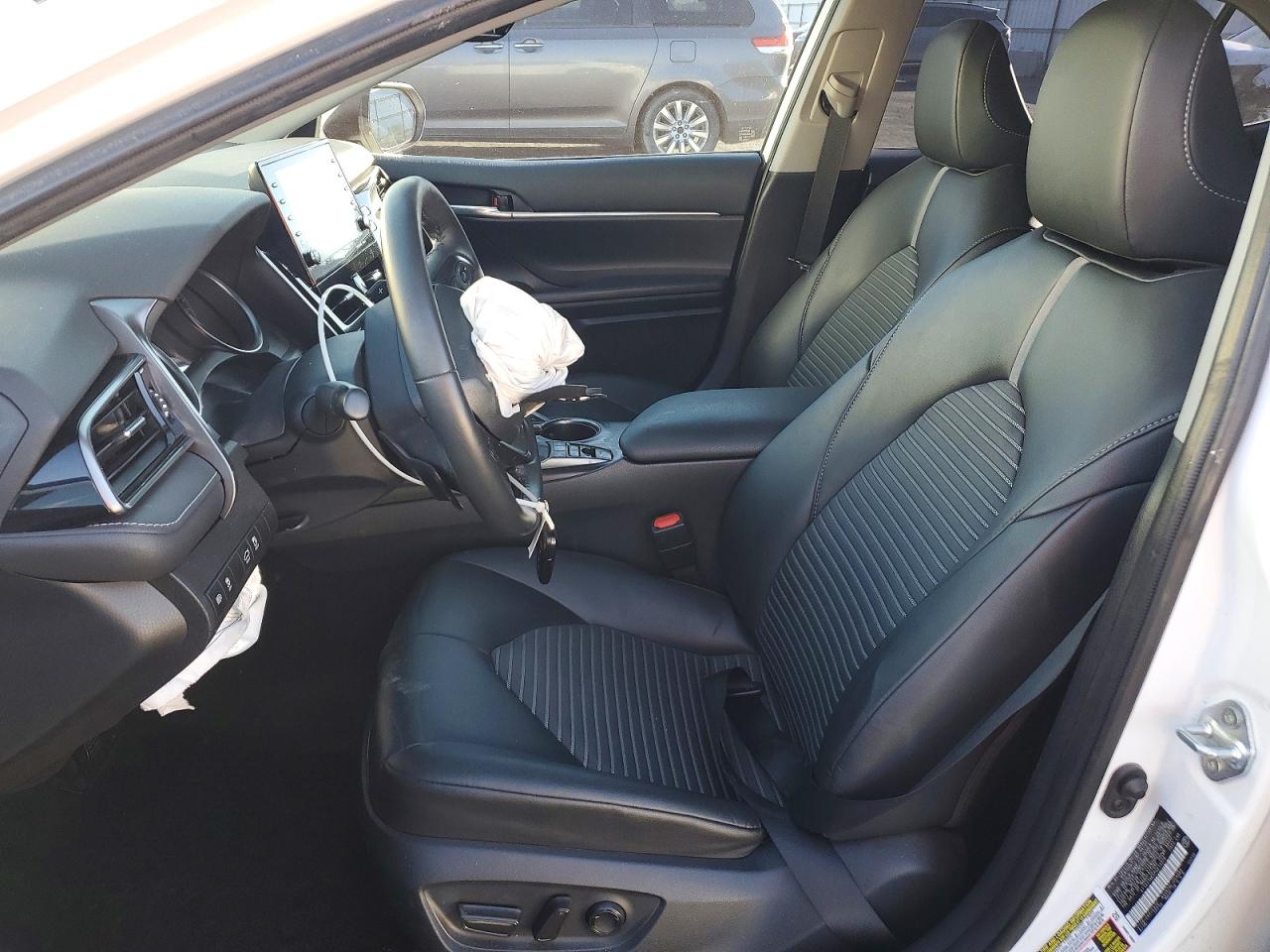2023 TOYOTA CAMRY photo 7