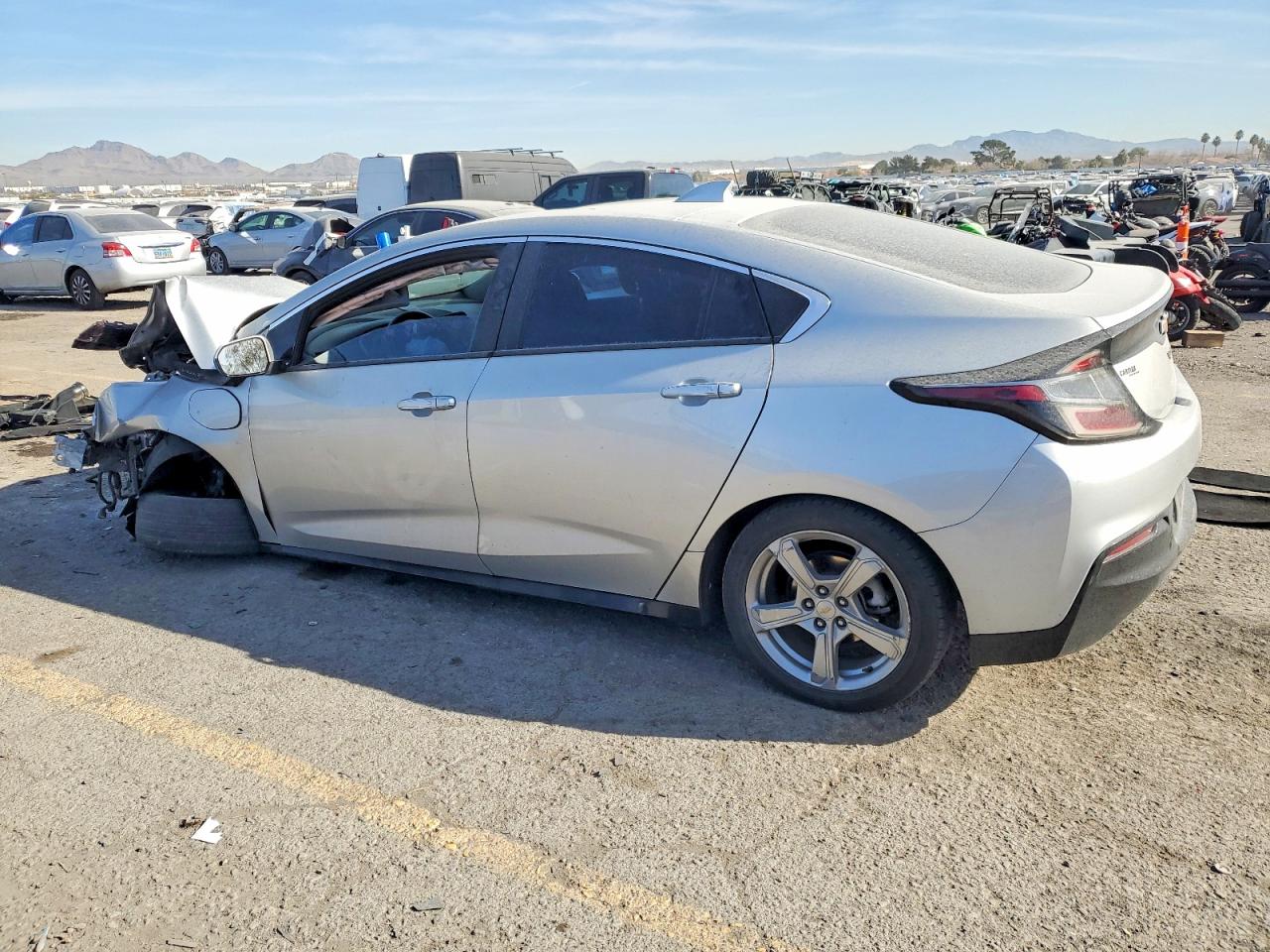 2017 CHEVROLET VOLT LT photo 3