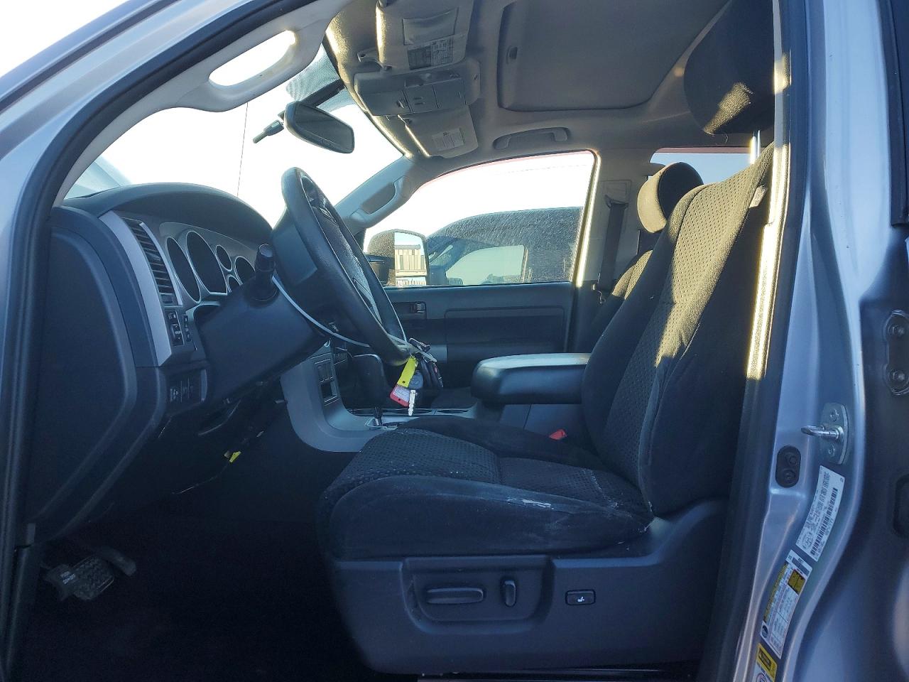 2012 TOYOTA TUNDRA CREWMAX SR5 photo 7