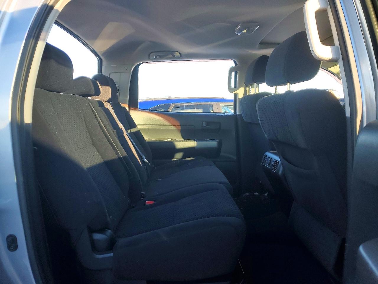 2012 TOYOTA TUNDRA CREWMAX SR5 photo 10