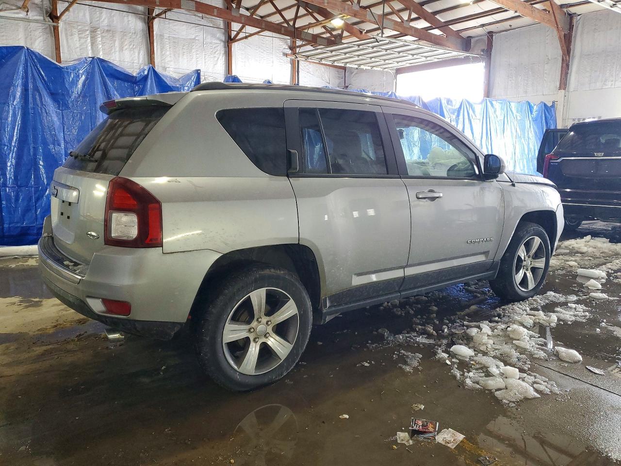 2016 JEEP COMPASS LATITUDE photo 3