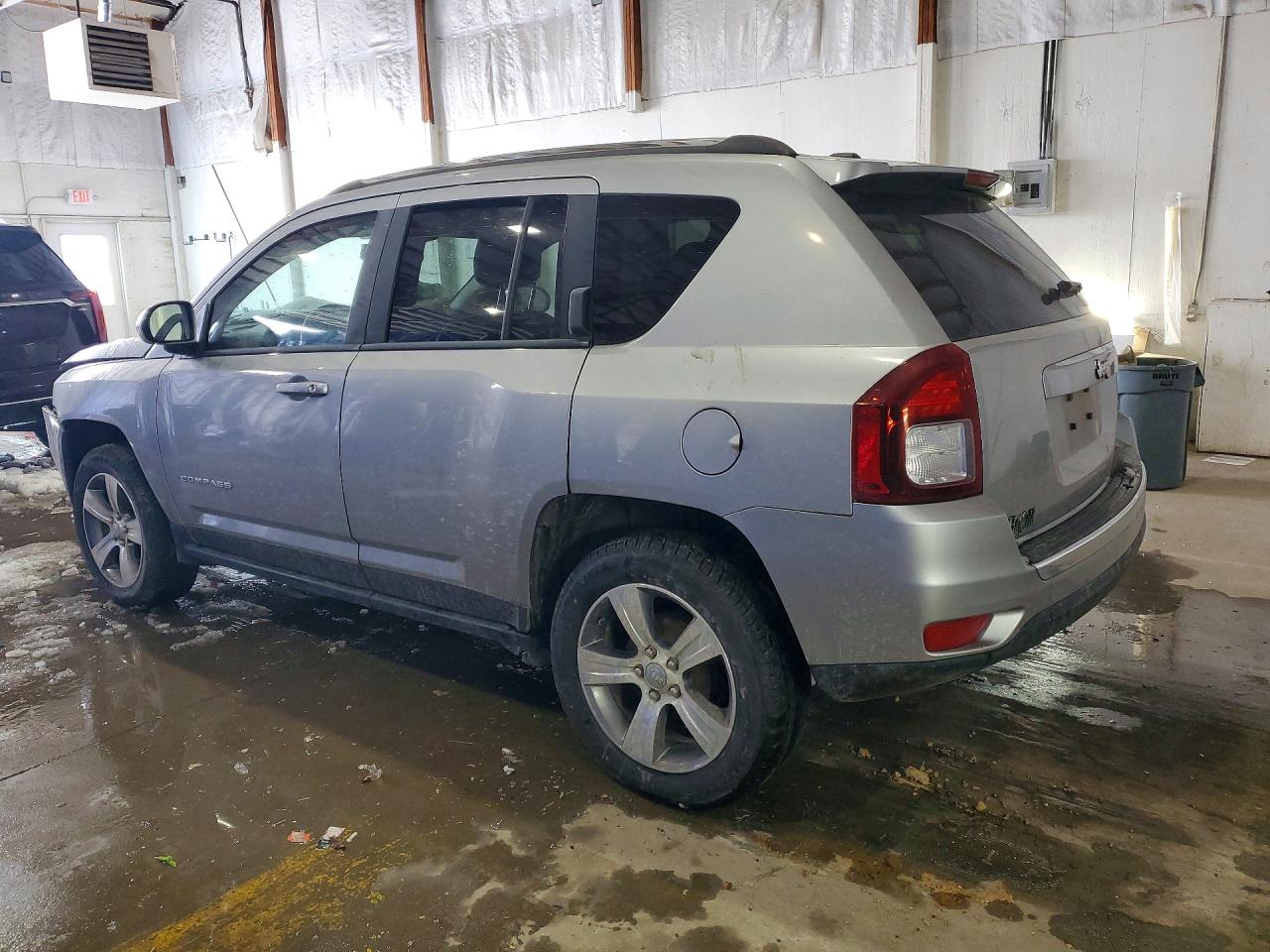 2016 JEEP COMPASS LATITUDE photo 2