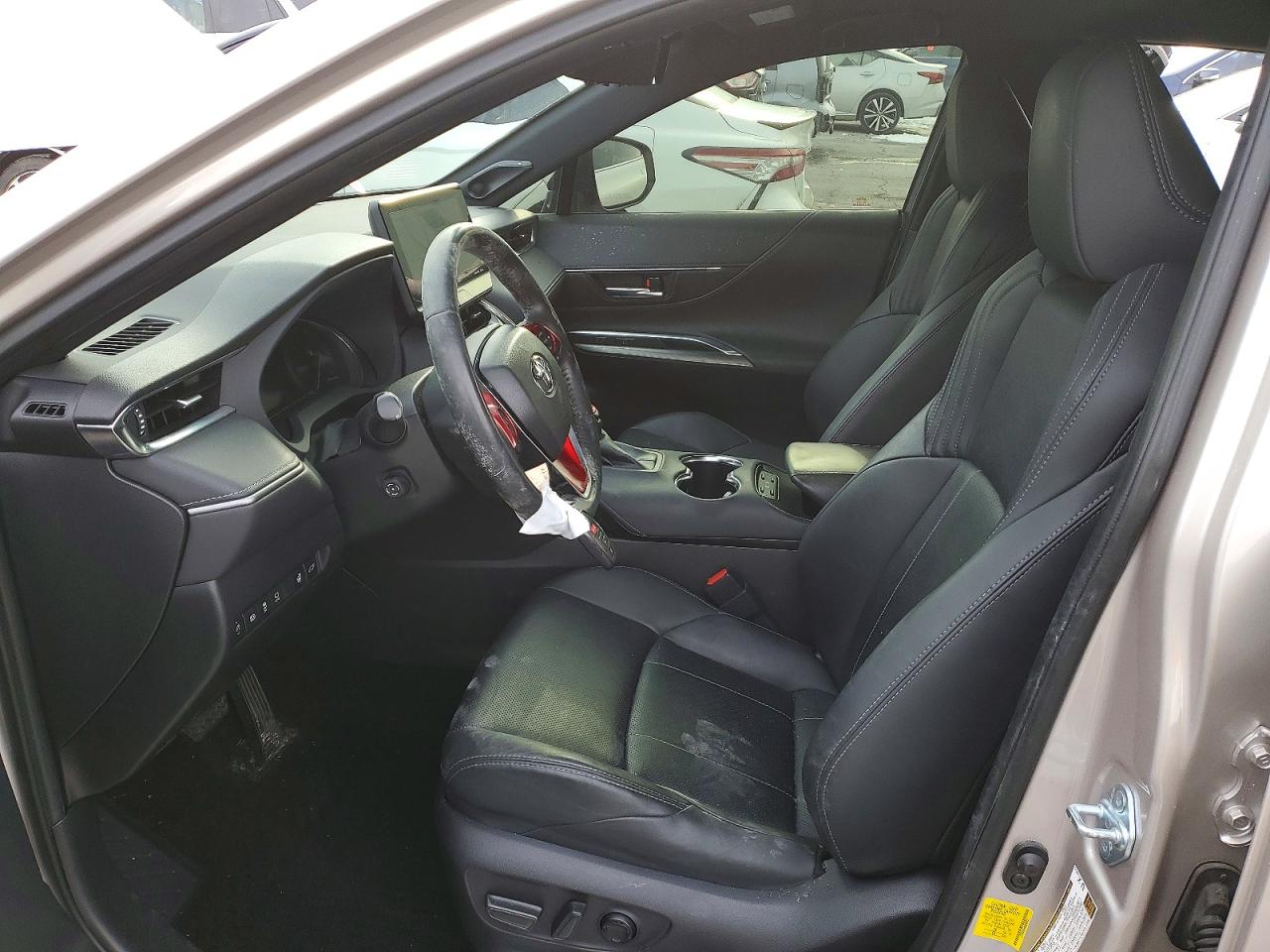 2021 TOYOTA VENZA LE photo 13