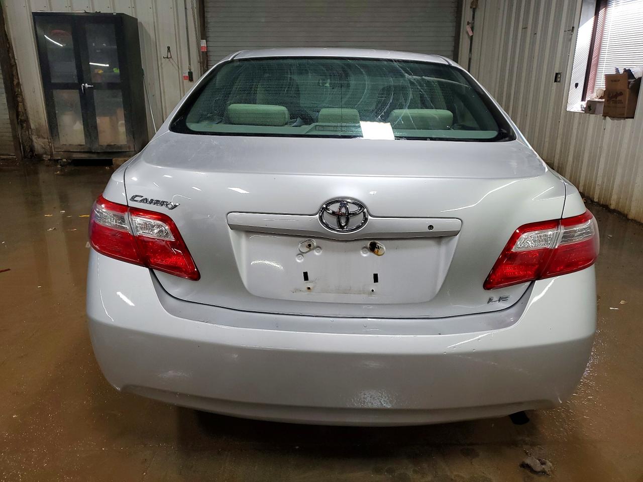 2009 TOYOTA CAMRY LE photo 16