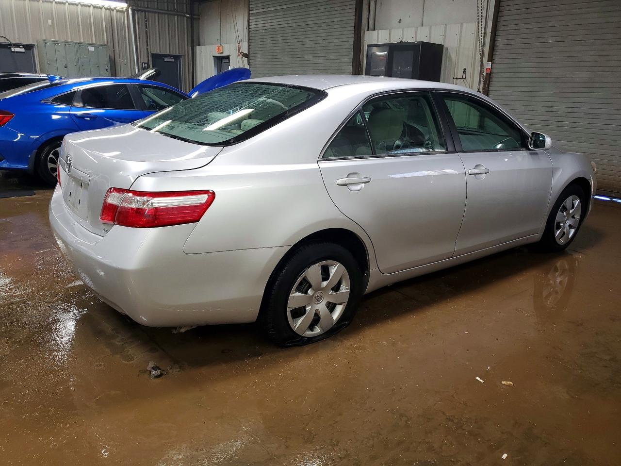 2009 TOYOTA CAMRY LE photo 7