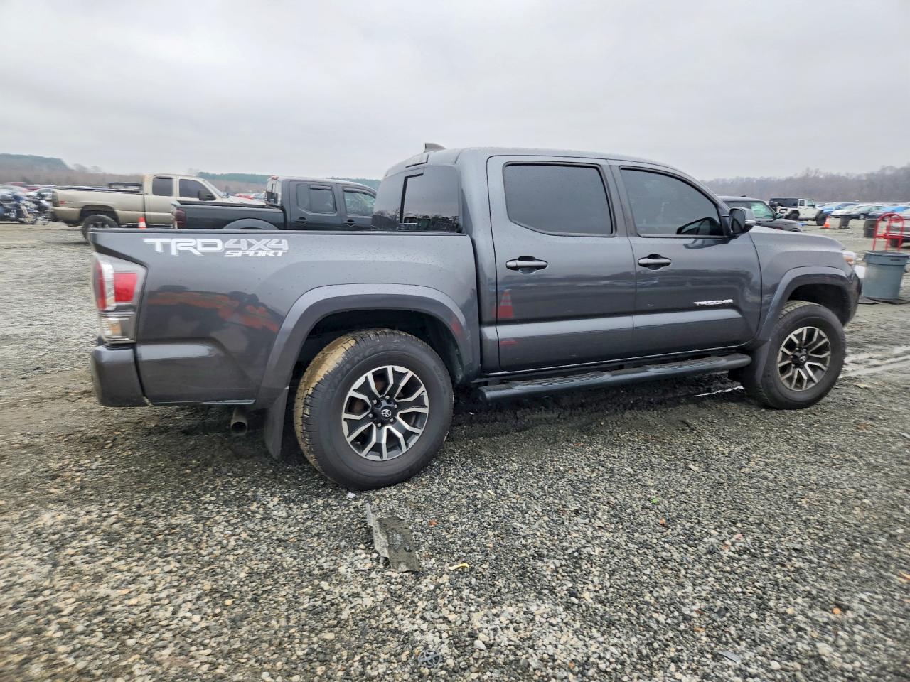 2021 TOYOTA TACOMA photo 5