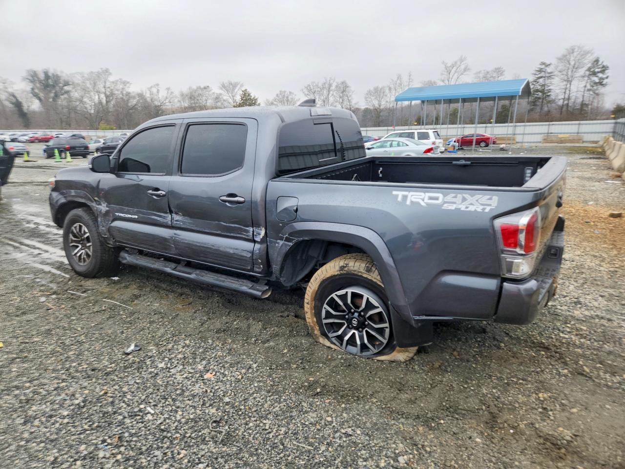 2021 TOYOTA TACOMA photo 3